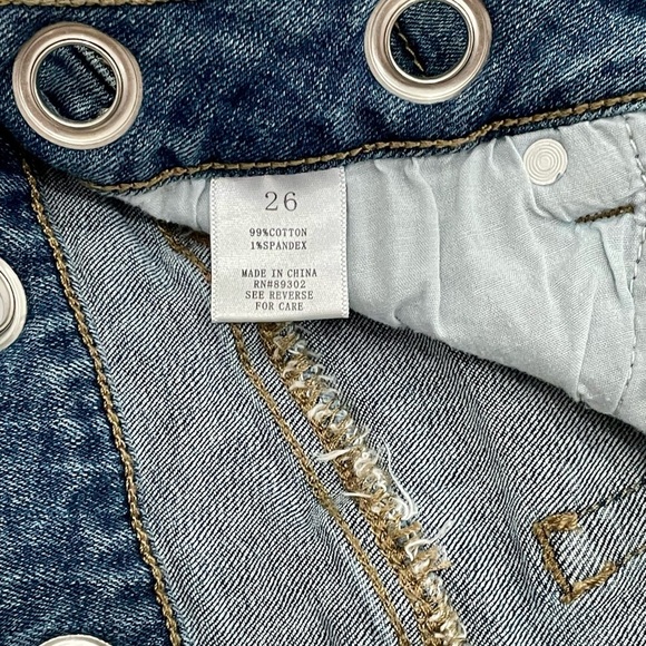 Altar'd State Blue Frayed Jean Shorts Women’s Size:26 - Picture 6 of 12